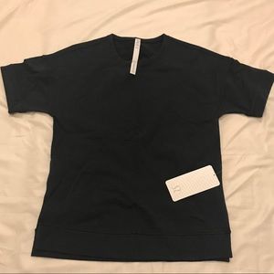 Lululemon NWT Cut Above Tee-Size 6 HNBL